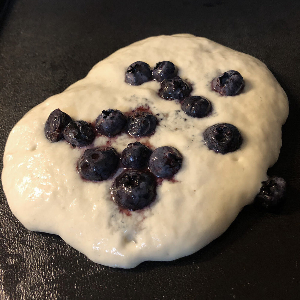 blueberry pancakes cooking